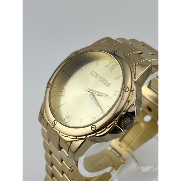 Steve Madden Watch Women 46mm Gold Case 6"‎ Band- New Battery - Picture 3 of 7